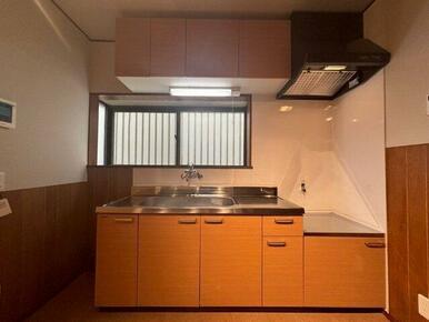 明るくキレイなキッチンです