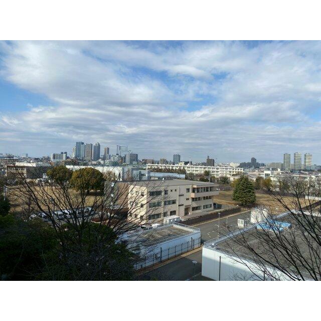 玄関側の眺望です。