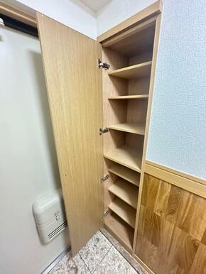 シューズボックス