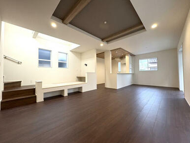 リビング (2)号棟