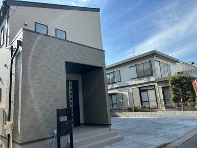 日を重ねるごとにこの佇まいに愛着が湧いてきそう（1号棟）