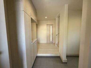 玄関を素敵に演出して運気UP（1号棟）