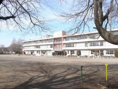 長田小学校　958ｍ/徒歩12分、車3分