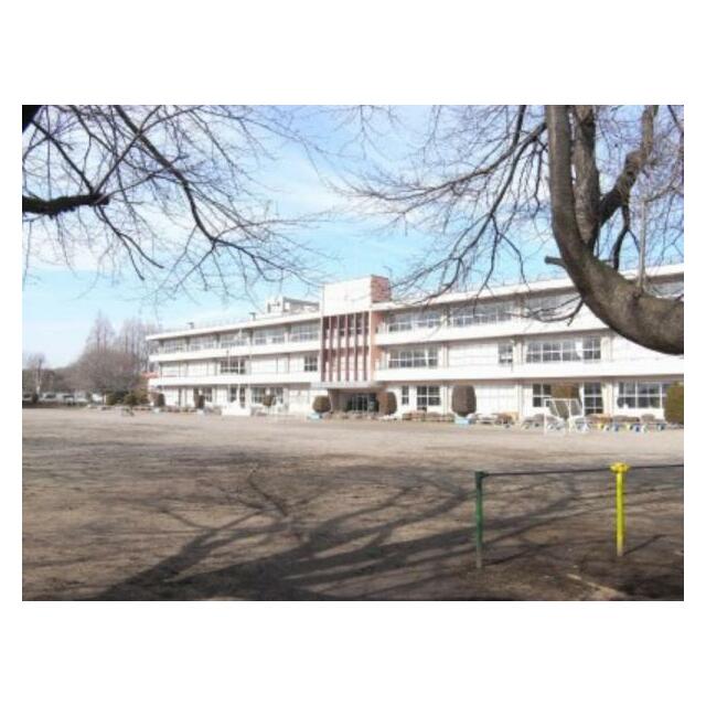 長田小学校　958ｍ/徒歩12分、車3分