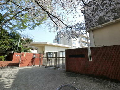 横浜市立市ケ尾小学校