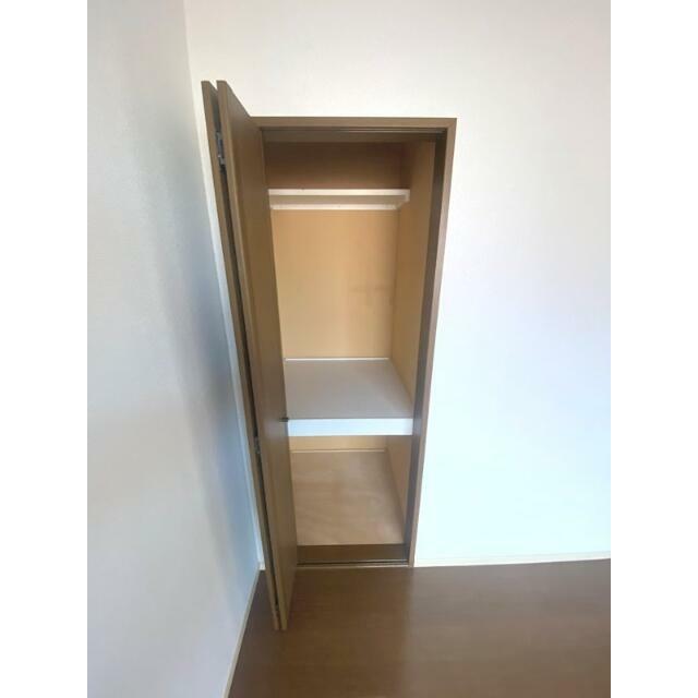 洋室６帖収納