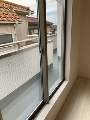 部屋の外と中をつなぐバルコニー、使い方自在！（1号棟）