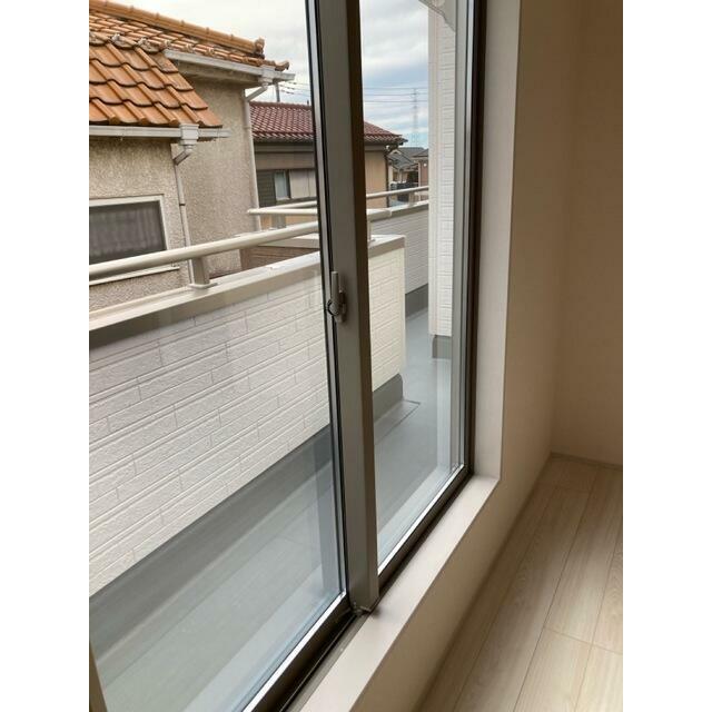 部屋の外と中をつなぐバルコニー、使い方自在！（1号棟）