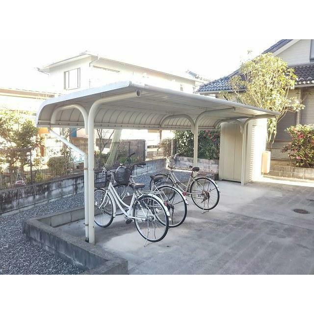 屋根付き駐輪場