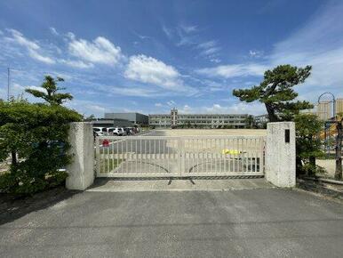 岩倉市立岩倉北小学校