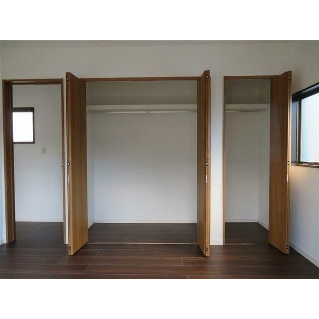 2階東洋室　大容量のクローゼット