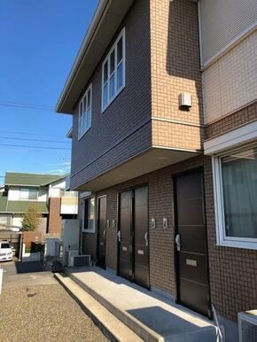 玄関ドアはナンバーロック式です◎