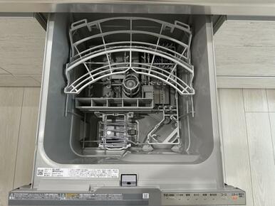 「キッチン」便利な食器洗浄乾燥機がございます。