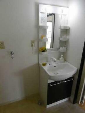 洗髪洗面化粧台