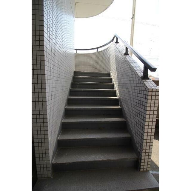 共用階段