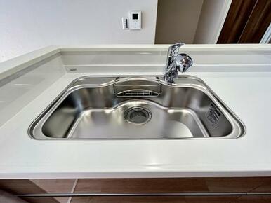 「キッチン」浄水器機能内蔵、シャワー、ホース付きの水栓