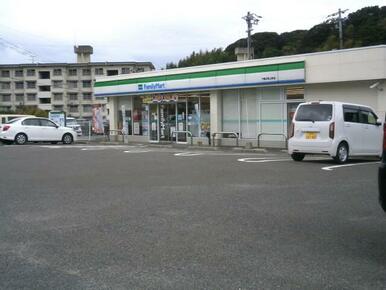 ファミリーマート下関王司上町店