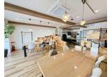 情報提供会社