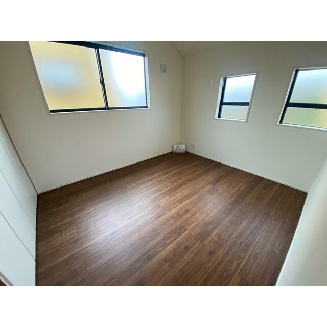 リビングとは別に静かな時間を楽しめる部屋（1号棟）