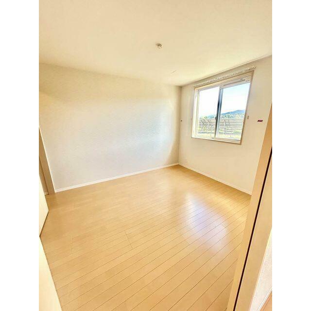 apartment 塩田町大字真崎