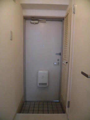 (参考)同一建物内の他の部屋の写真となります。