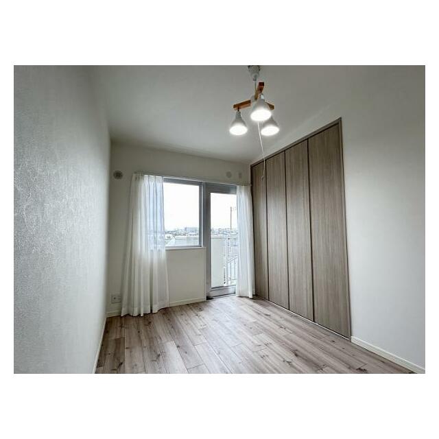 洋室4.6帖　カーテンレール設置