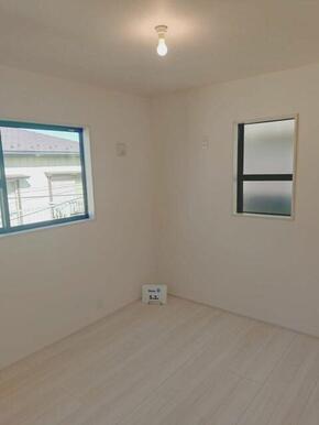 リビングとは別に静かな時間を楽しめる部屋（1号棟）