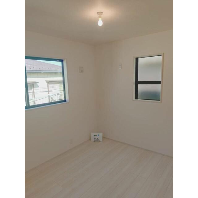 リビングとは別に静かな時間を楽しめる部屋（1号棟）