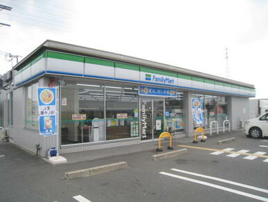 ファミリーマート木津大谷店