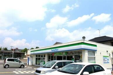 ファミリーマート西八代町店まで４５０ｍ