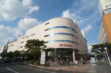 久喜駅西口にはイトーヨーカドーがあります。