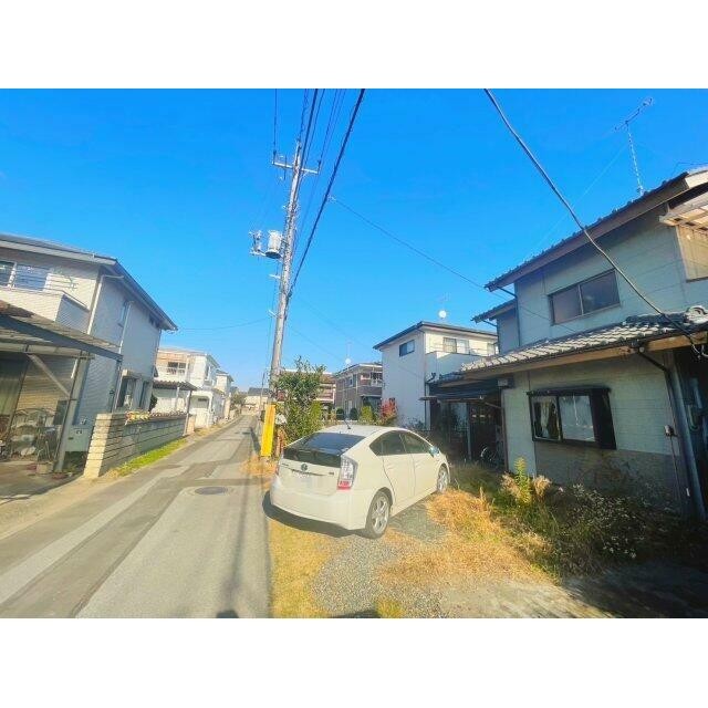前面道路含む現地写真です