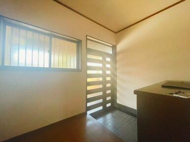 落ち着いた玄関です