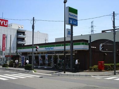 ファミリーマート小手指店