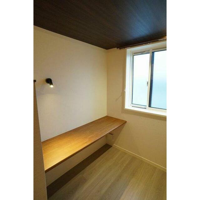 リモートワーク・勉強可能なワークスペースです。