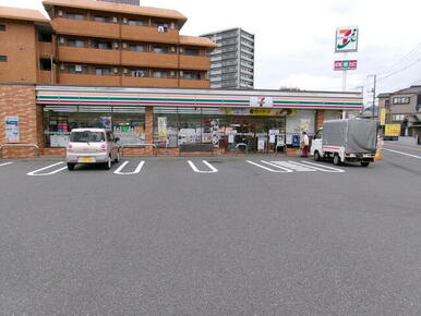 セブンイレブン広島中須店