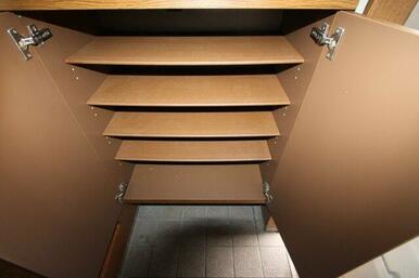 シューズボックス