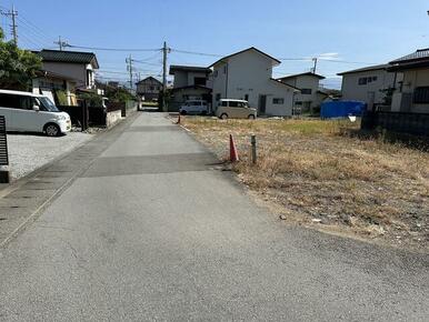 北前面道路を西から