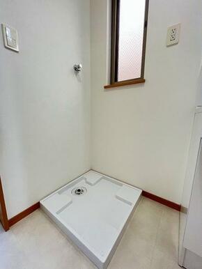 「脱衣所」室内に洗濯機置き場がございます。