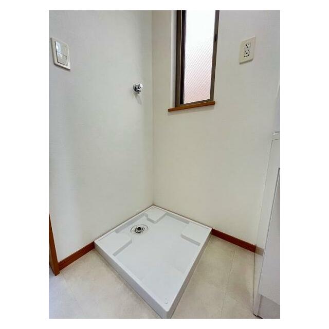 「脱衣所」室内に洗濯機置き場がございます。