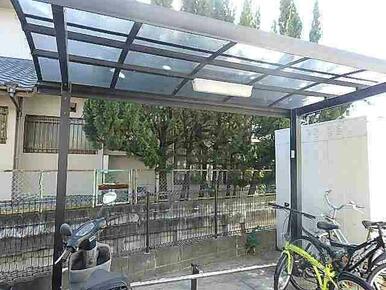 屋根付き駐輪場