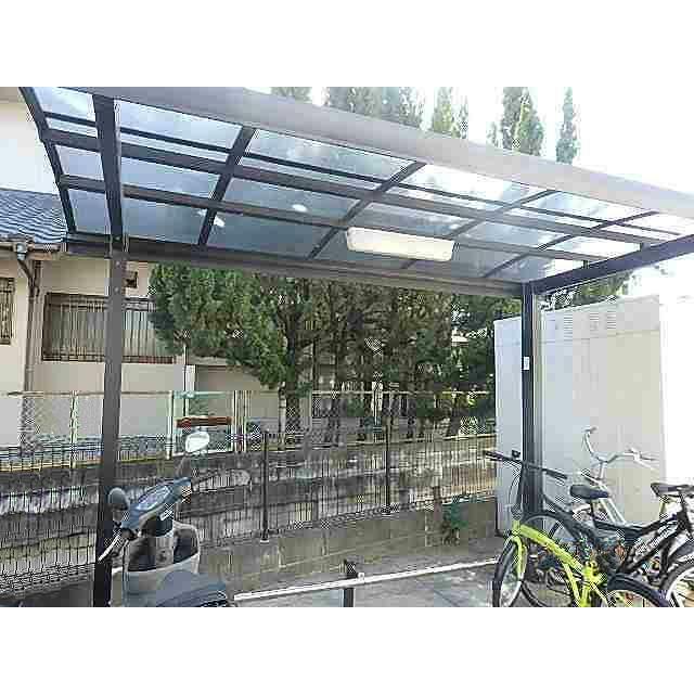 屋根付き駐輪場
