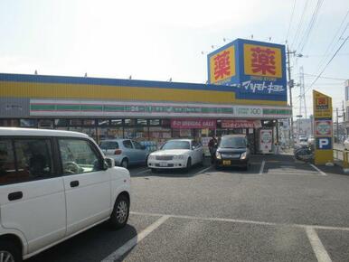 ローソンストア100 霞ヶ関駅前店