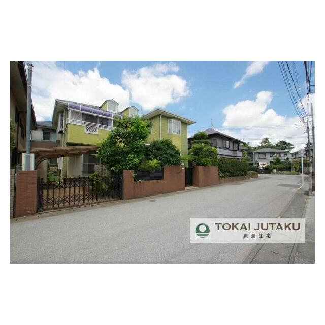 南東側約6M幅員の公道。車の出し入れもスムーズに行えますね＾＾