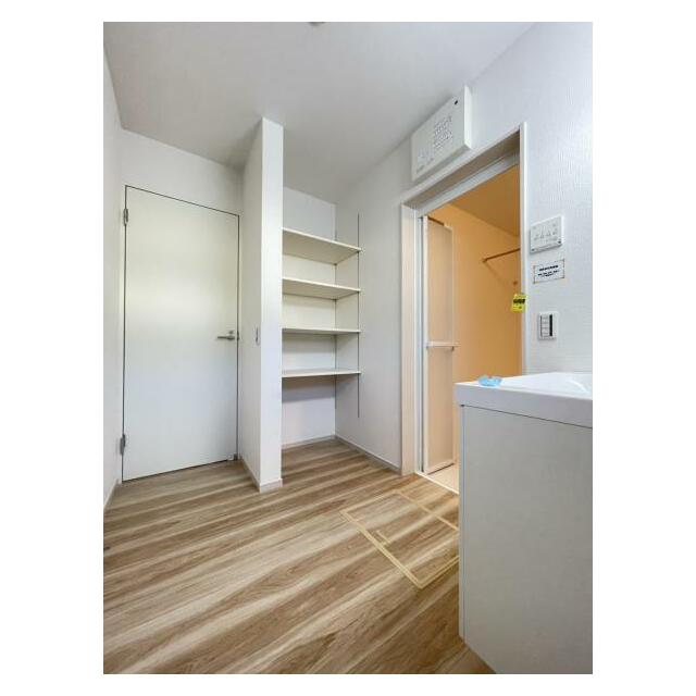 朝の準備・毎日の洗濯・帰宅後のお風呂と大活躍の洗面スペース