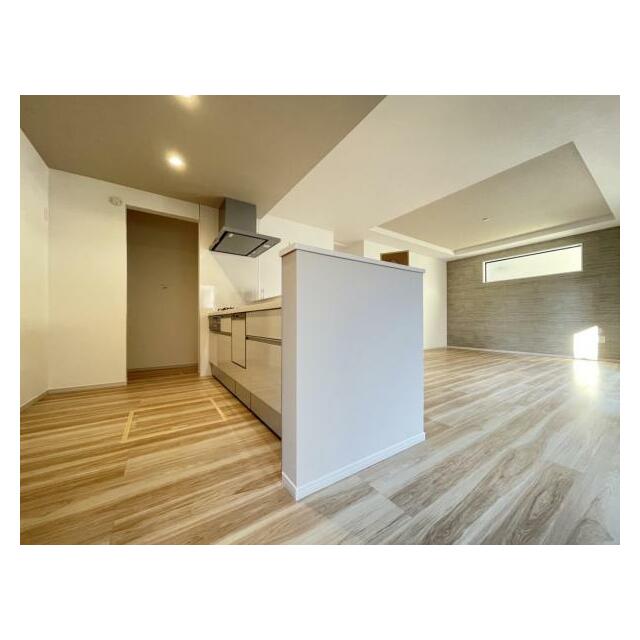 リビングの様子を見ながら家事ができるので小さなお子さまがいるご家庭も安心です＾＾