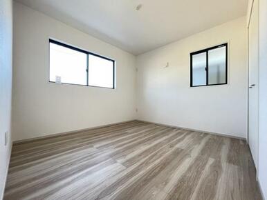 各部屋にクローゼットが付いているので整理整頓も安心＾＾