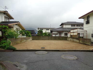 北側　前面道路から撮影