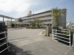 四日市市立三滝中学校