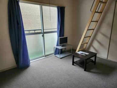 実際のお部屋と異なる場合がございます。
